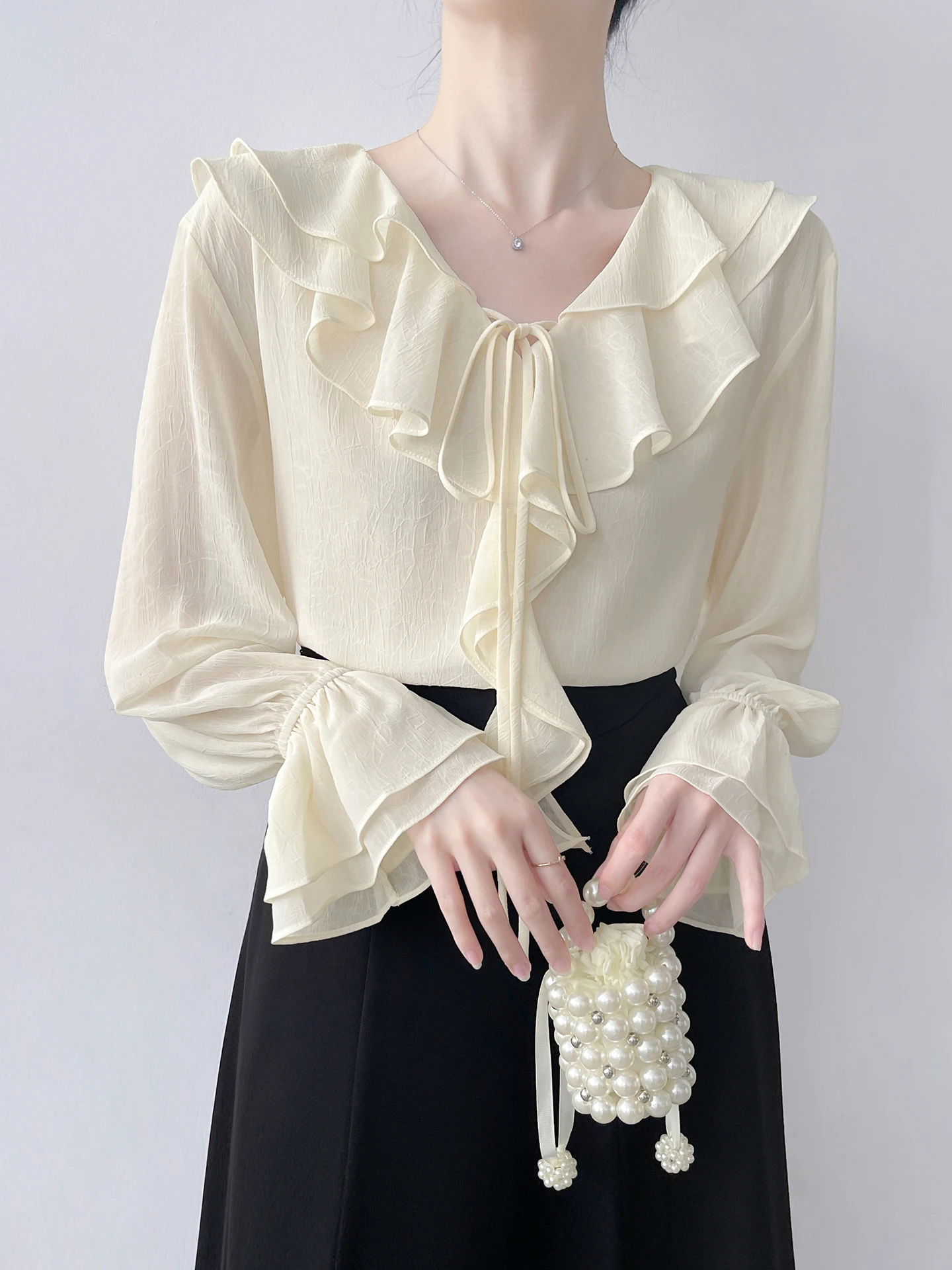 

Korean Style V-Neck Tied Shirt Women's Age-Defying Fashionable Blouse Flared Sleeves Chiffon Top Breathable Long Sleeve Spring