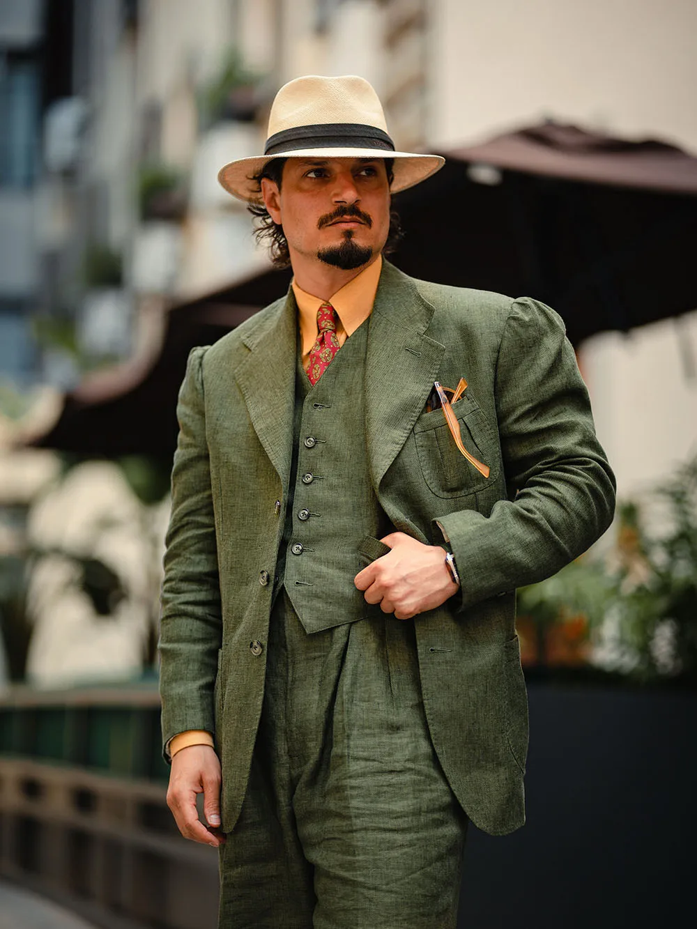 Vintage Olive Green Linen Men’s 3 Piece Suit with Notch Lapel Blazer Vest and Trousers Summer Retro Suit Set Custom Made M264704