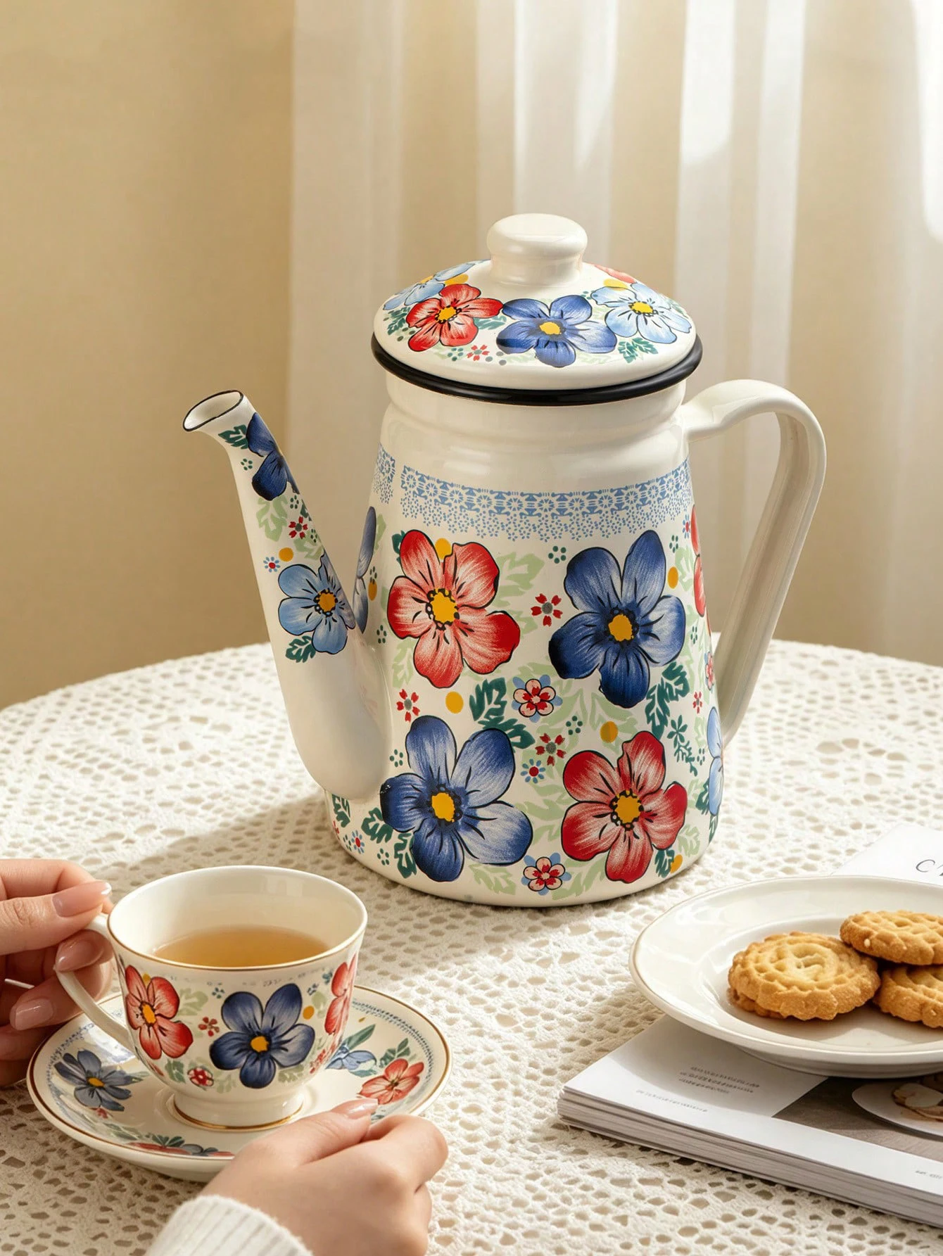 Floral Pattern Enamel Teapot with Lid, Vintage Style Enamel Coffee Pot for Stovetop Safe view 4