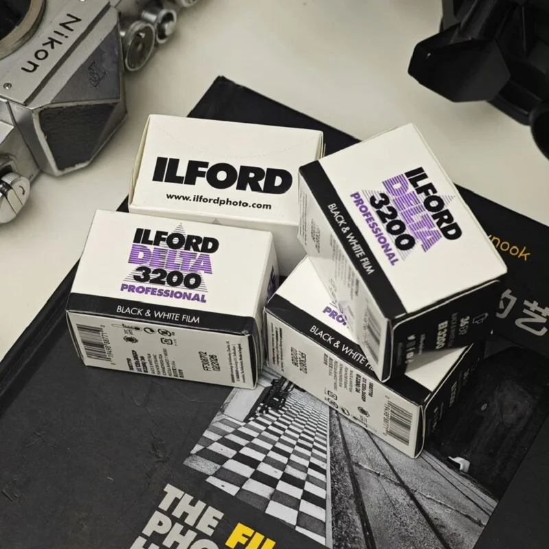ILFORD Delta3200 135 35 ملم فيلم بريطاني أبيض وأسود أصلي 1-10 لفات لكاميرا كوداك 135 فيلم M35 H35 (تاريخ انتهاء الصلاحية: 2026) #1