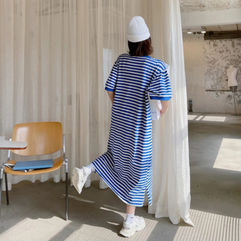العصرية الكورية نمط طويل تي شيرت فستان المرأة الصيف قصيرة الأكمام منتصف طول حجم كبير فستان طويل خطابات الطباعة فستان كاجوال