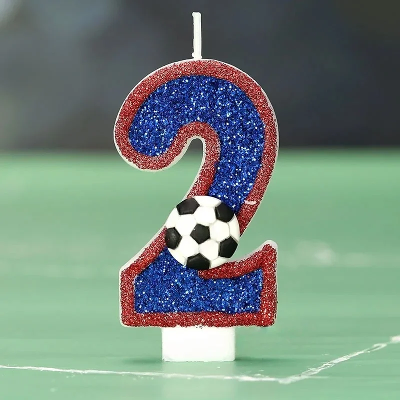 Blaue Zahlenkerzen mit Rotem Rand im Fußball-Design Kreative Digitale Geburtstagstorten-Dekoration – Detail 6
