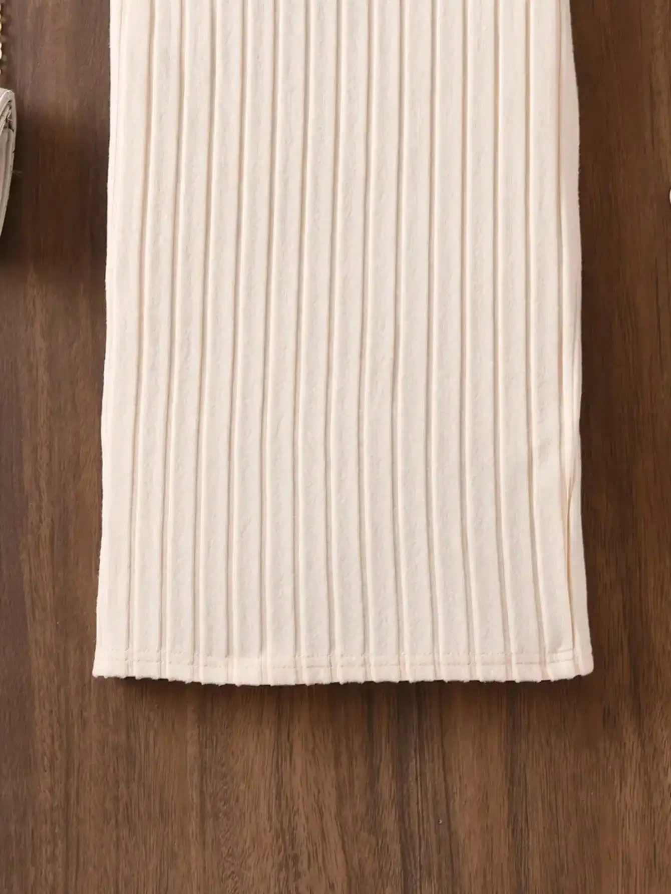 Elegantes Einfarbiges Gestricktes Off-Shoulder Kleiderset für Junge Mädchen Trägerloses Top mit Gerader Hose – Detail 8