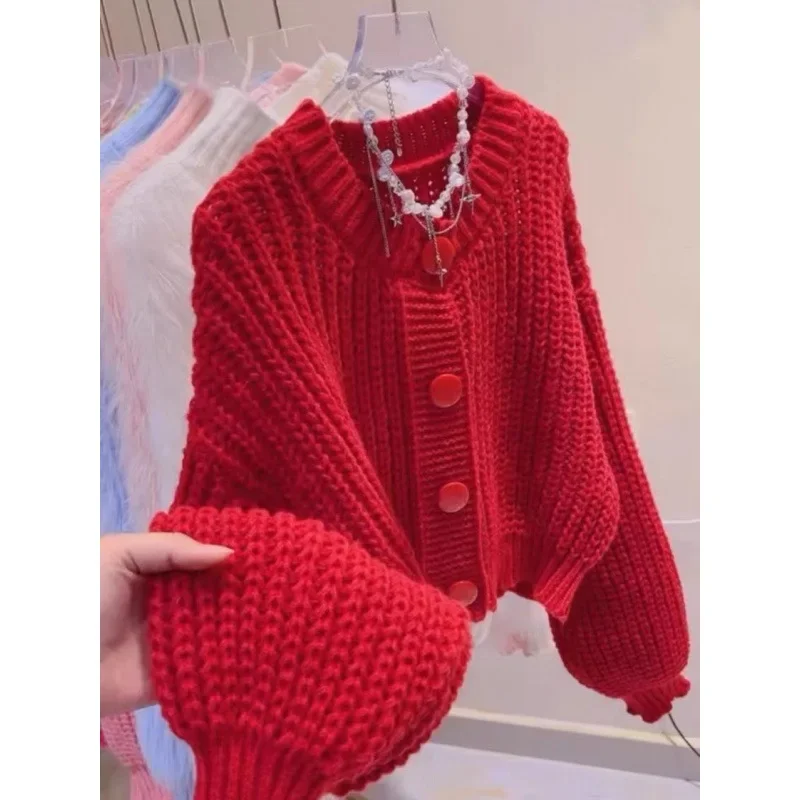 

Red Thickened Knitted Sweater Coat Women's Loose Fashion Short Cardigan round Neck Autumn New Style Candy Lazy Girl Outerwear