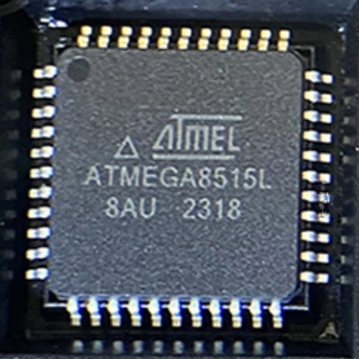 ATMEGA8515 ATMEGA8515L-8AU TQFP-44 8-bit Microcontrollers - MCU 8kB Flash 0.5kB EEPROM 35 I/O Pins