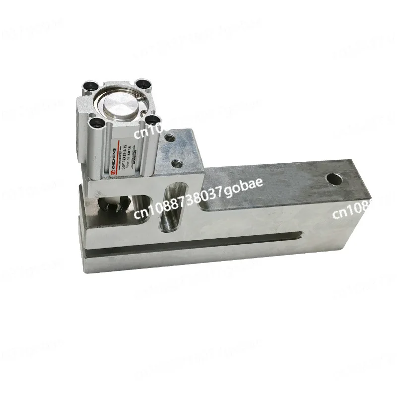 

Pneumatic punching machine for bag making PP round hole high-speed plastic bag punching equipment