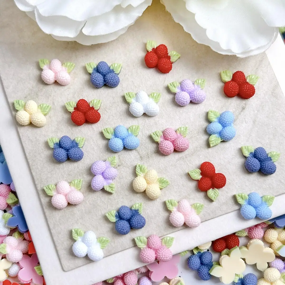 50 Uds. Novedad, dijes luminosos de resina para uñas de Bayberry, cadena de Bayberry simulada creativa, decoraciones artísticas para uñas DIY, horquillas