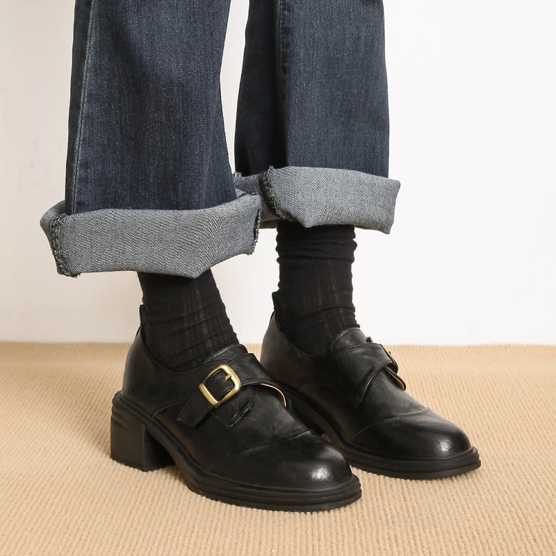 

Retro Belt Buckle Deep Mouth Loafers Women's Simple Commuting Block Heel One Slip British Style Small Leather Shoes