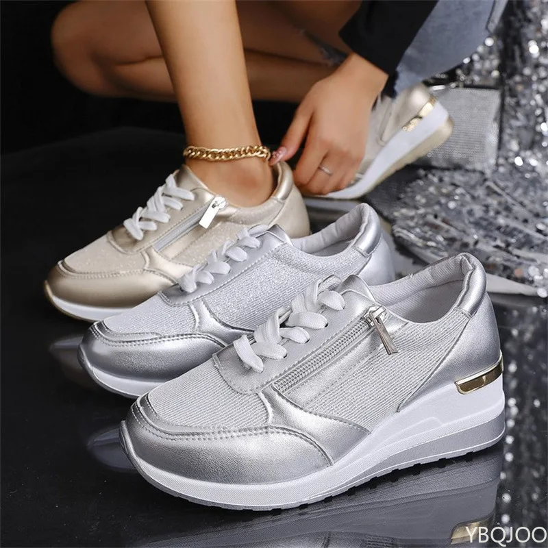 春秋の新作カジュアル快適な女性のスロープヒールシューズファッショナブルな多用途フロントストラップサイドジッパースポーツシューズ