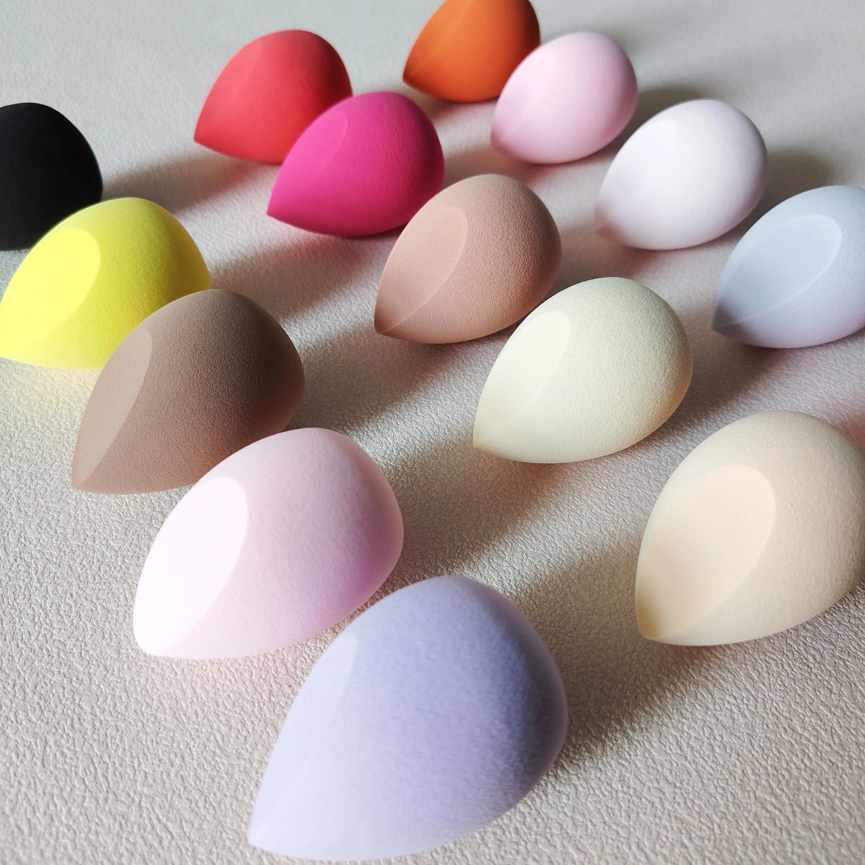 اللاتكس الحرة سوبر لينة الجمال الإسفنج خلاط مستحضرات التجميل نفخة الوجه الأساس Waterdrop القرع شكل ماكياج الإسفنج السائبة