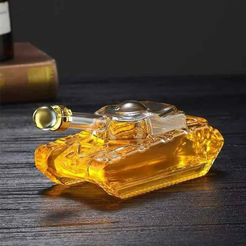 1000/500ML Tank Shaped Glass Whiskey Decanter  Crystal Clear Glass Bottle High Borosilicate Glass Wine Separator Dispenser