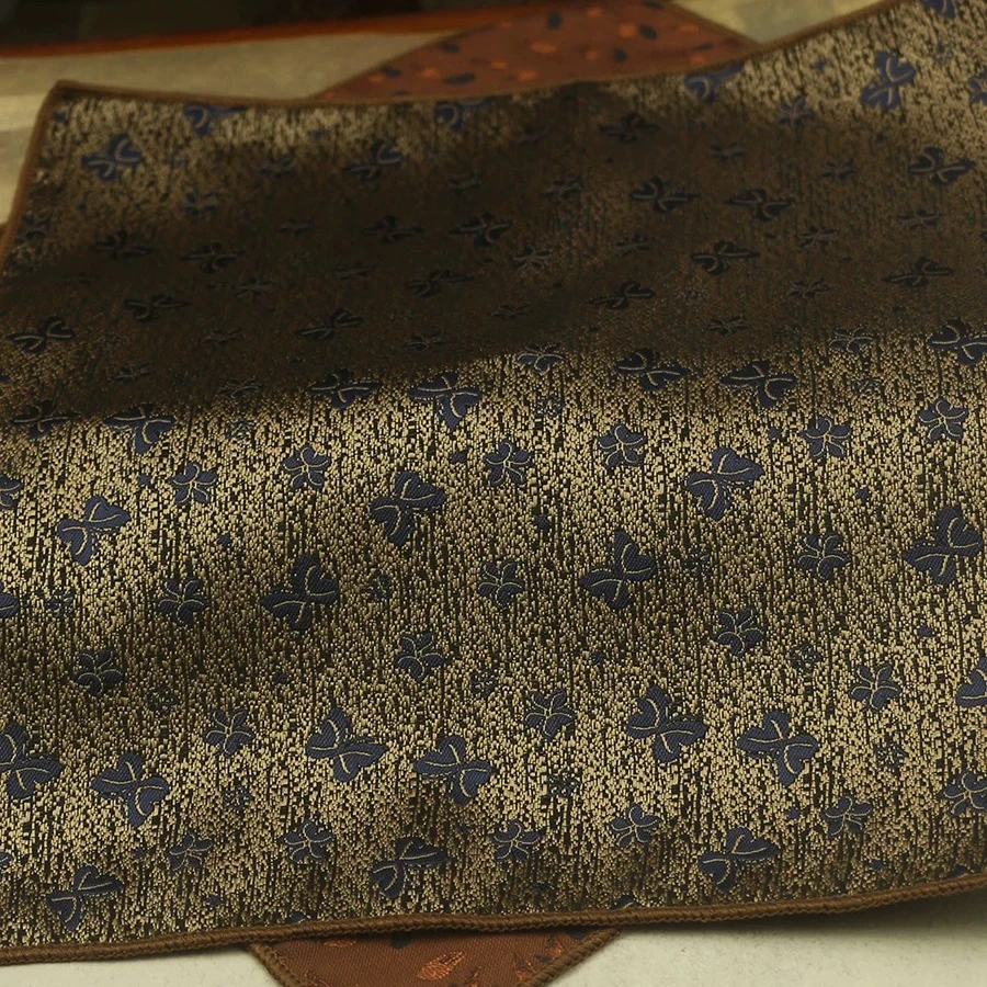 23 センチメートル新しい高級花柄白ポケットチーフフォーマルビジネスポリエステルソフトハンカチ赤ドットハンカチ結婚式スーツアクセサリー