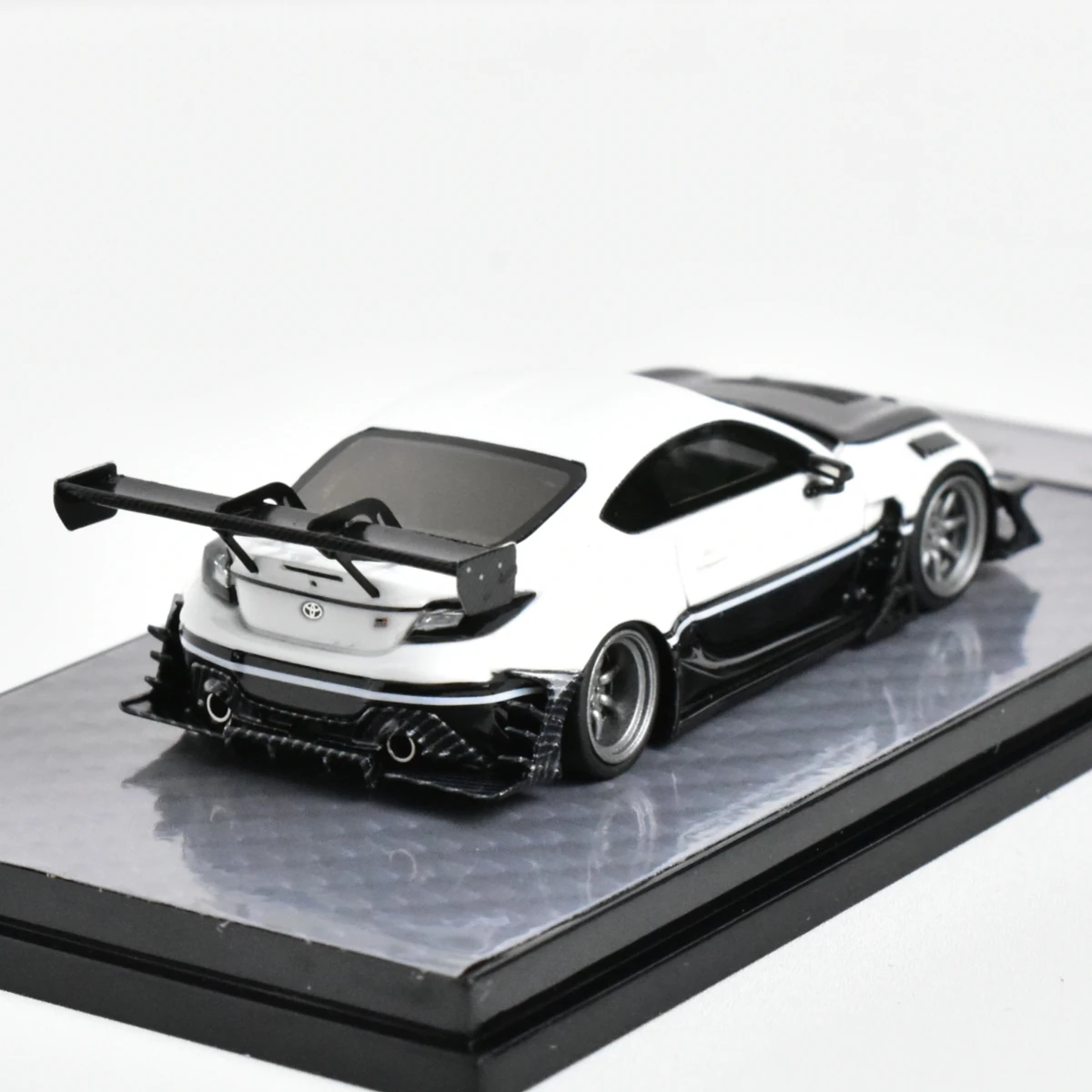 YM+DIECAST FACTORY 1:64 GR86 D Resin Diecast Model Car