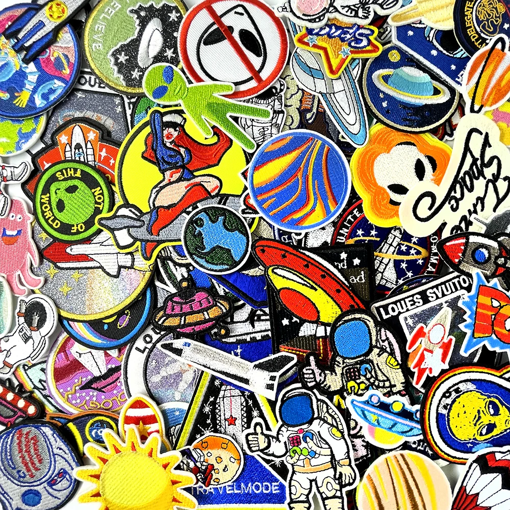 100Pcs Random Mixed Decoration Patches Embroidery Applique Decorative Supplies Patch Ironing Clothing Astronaut Alien UFO