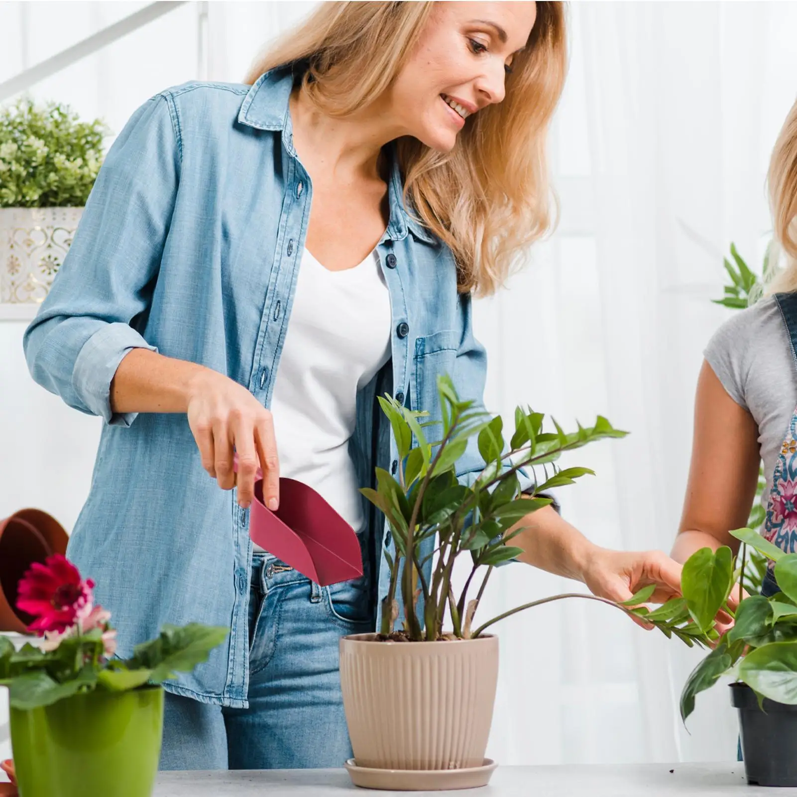 Gardening Tools, Home Planting Soil Shovel, Small Shovel for Growing Flowers, Cat Litter Shovel, Thickened Plastic Shovel