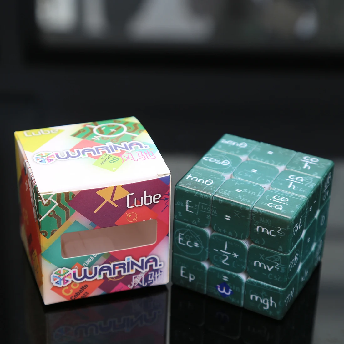 Fangmo ลูกบาศก์มายากลกายภาพ3x3x3ของเล่นเกมปริศนา UV สำหรับสมองด้านล่างสีเขียว