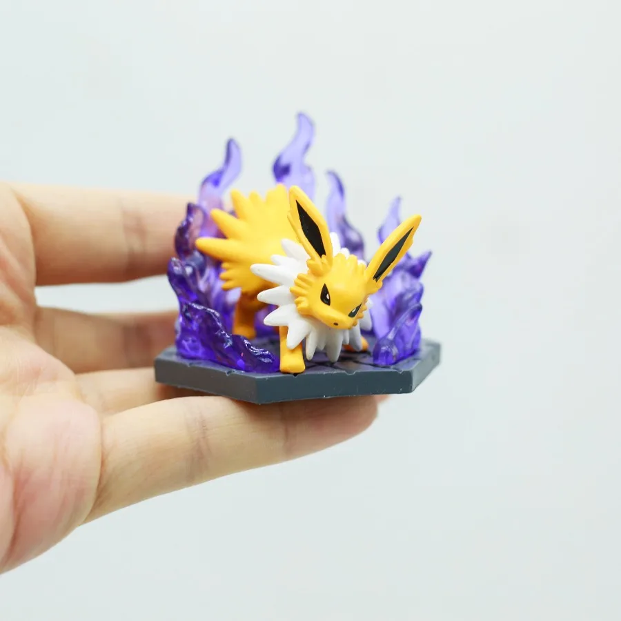 Genuino Pokemon escena de batalla Gengar Eevee fantasma tipo Vs tipo eléctrico juguetes de moda Anime figuras de acción de dibujos animados regalo de cumpleaños