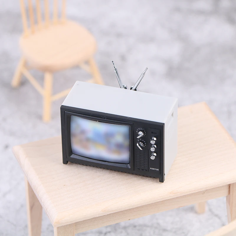 New High Quality DollHouse Miniature ornaments Mini retro TV toy ornaments