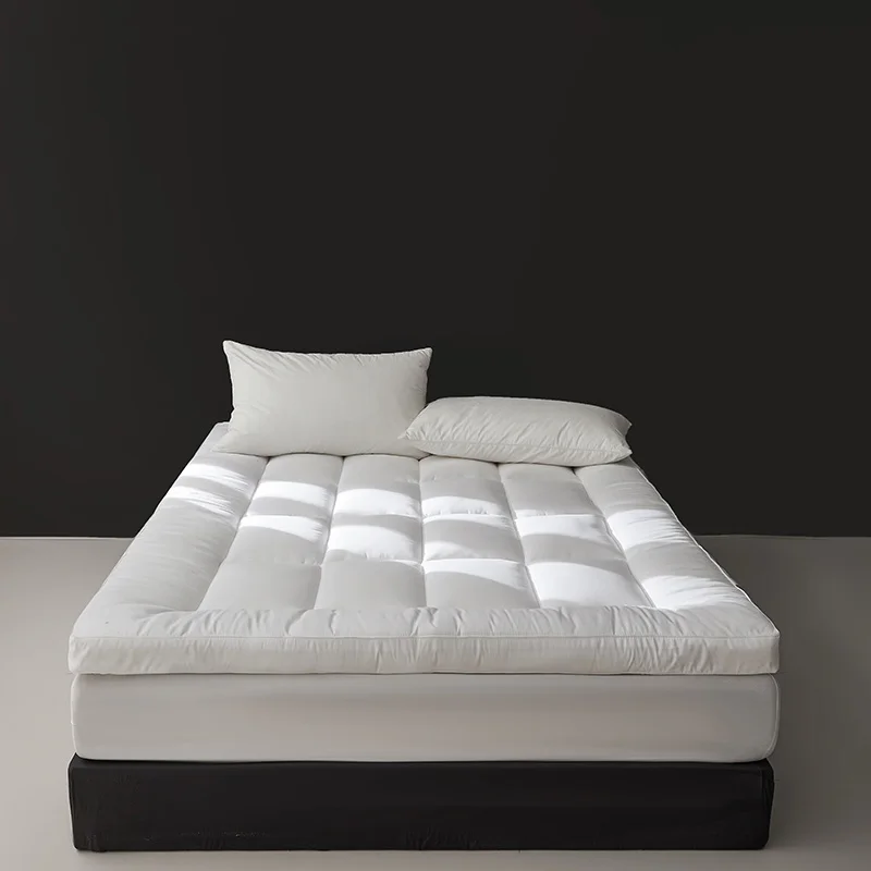 Mattress Topper with High Elasticity, Breathable and Soft Quilted Cooling Mattress Pad  - Versatile Use for Home and Camping