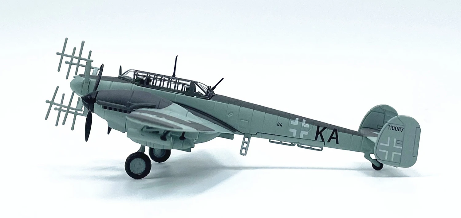 Fine 1:100 German Bf110G-4 bomber model  Semi alloy collection model