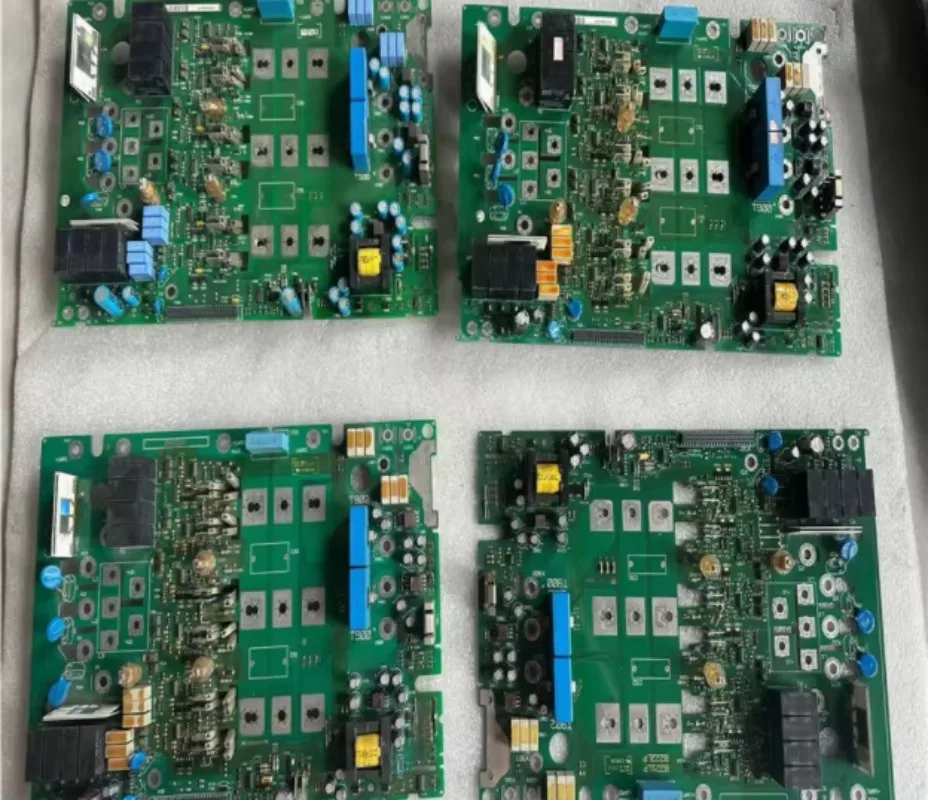 

The Board New original 8222LP