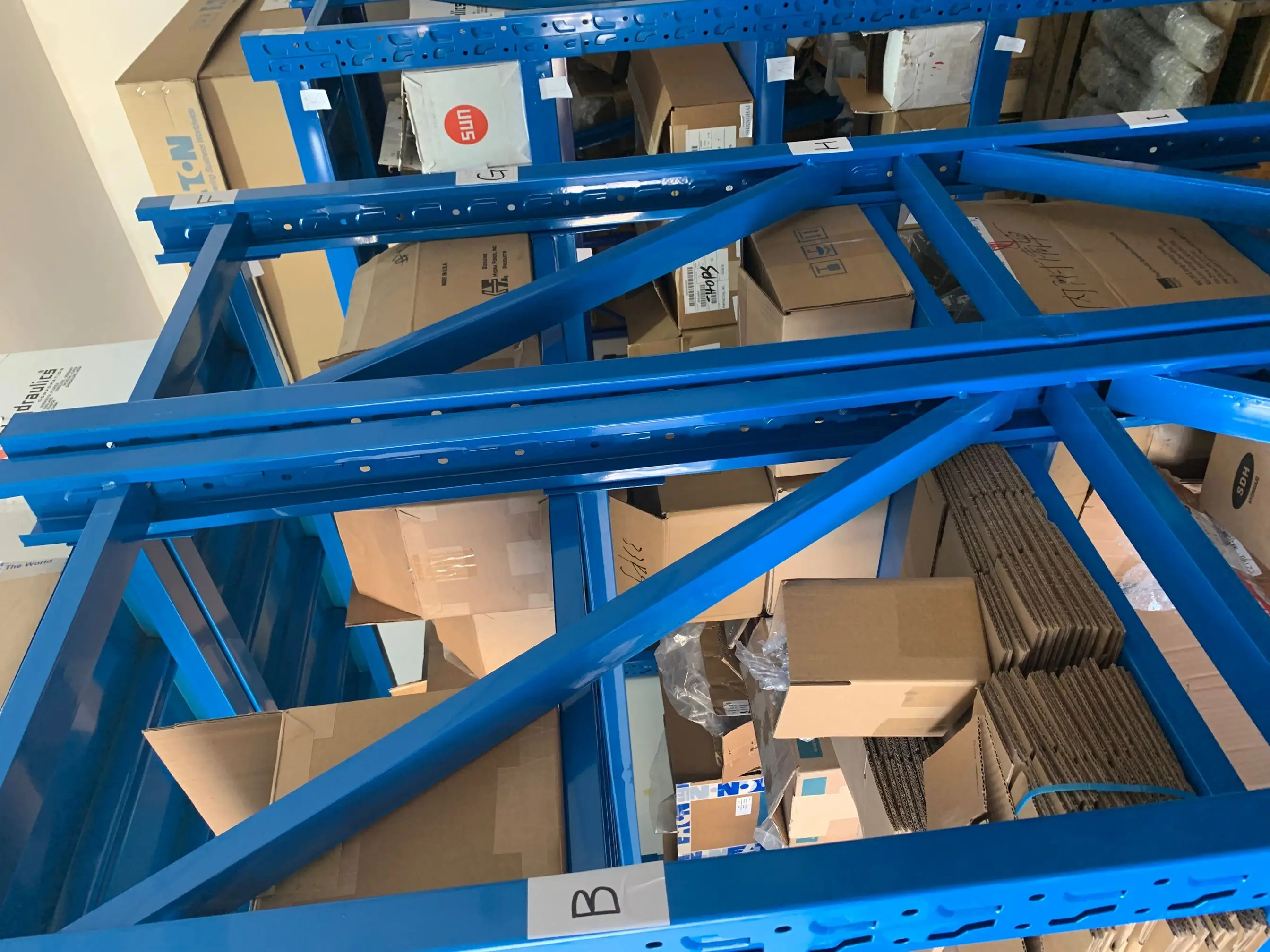 RZMO-A-010/350/18 20 RZMO-A-010 ATOS صنع في إيطاليا الأصلي النسبي في المخزون Hydraforce SUN HYDRAULICS EATON