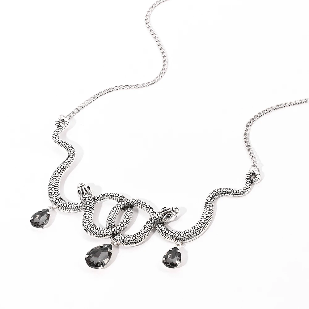 Trendy Vintage Medusa Snake Necklace Double Snake Pendant Gold Color Metal Necklace Choker Fashion Gothic Amulet Jewelry