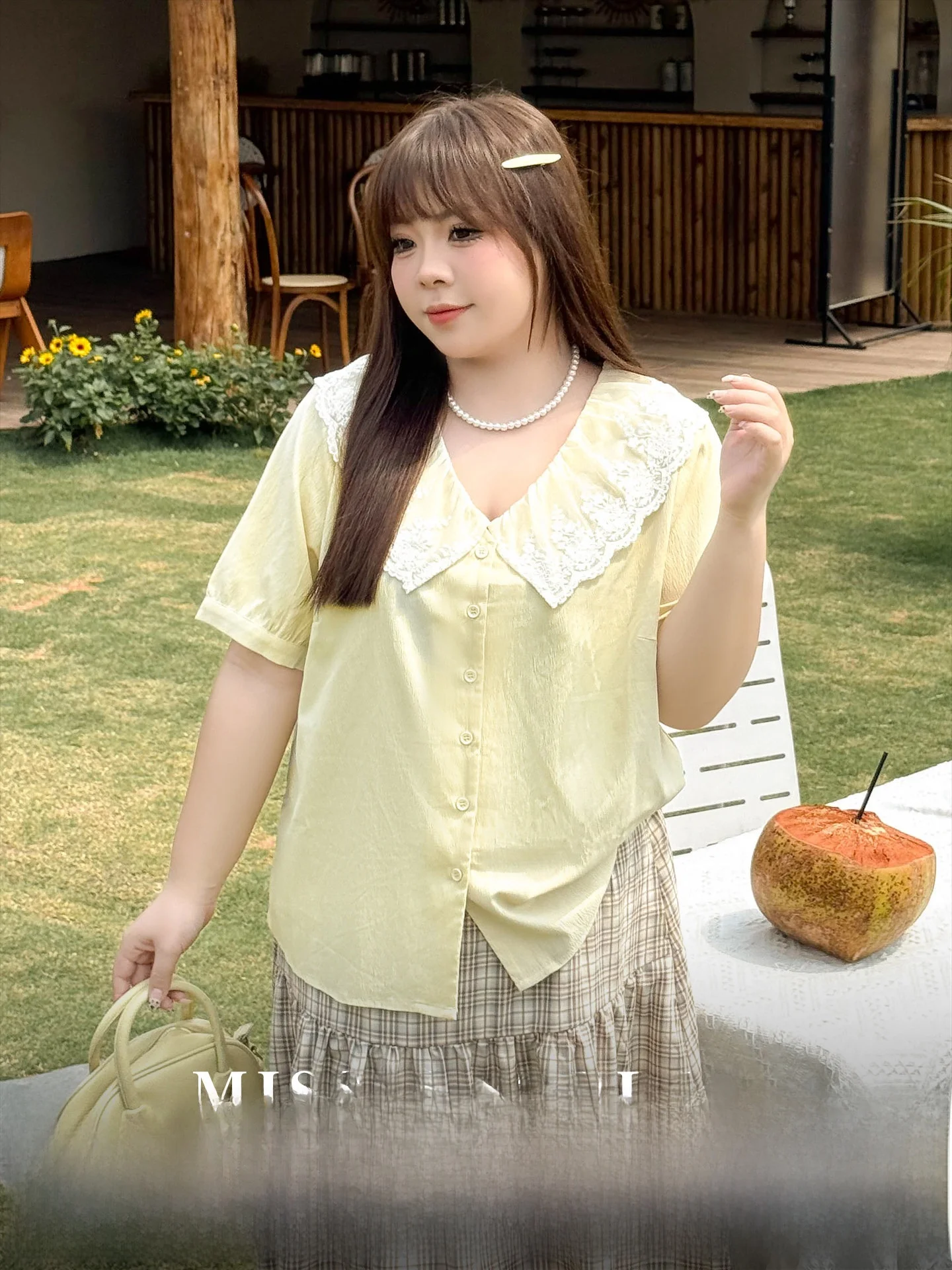 

Симпатичная женская рубашка большого размера с коротким рукавом, рюшами и кружевным воротником-бэбидолл, летняя одежда для девушек больших размеров