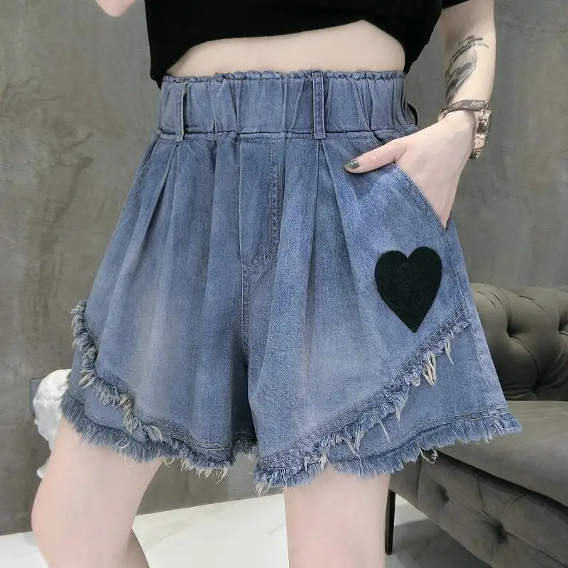 2024 Klasyczne szorty jeansowe damskie Letnie niebieskie elastyczne szorty z wysokim stanem Casual Loose Chic Love Pattern Spodnie z szerokimi nogawkami Proste dżinsy