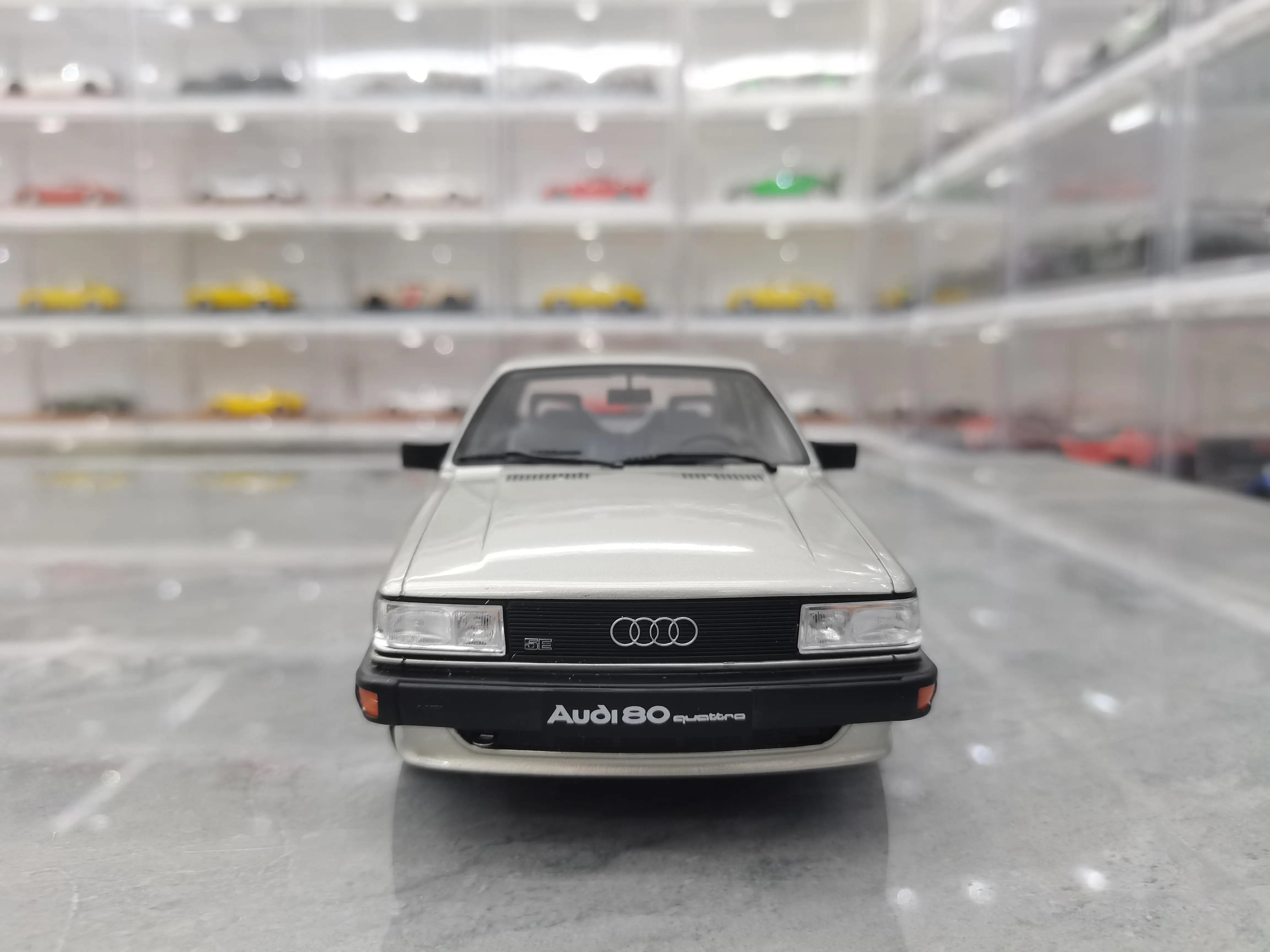 OTTO 1/18 forAudi 80 B2 FU Limited  simulation resin Collection die-cast alloy car decoration model toys gift