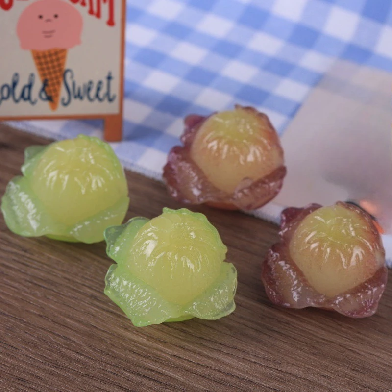 2pcs Mini Peeled Grape Realistic Grape Model Miniature Fruit Food DIY Resin Accessory Pendant Dollhouse Desktop Home Decor