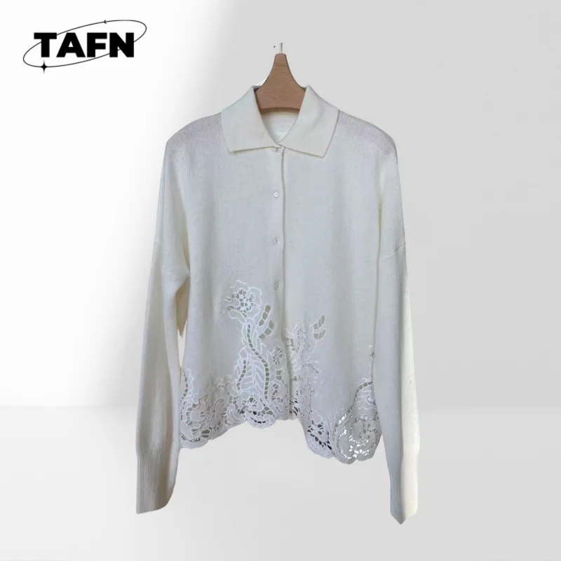 

Ladies Polka Dot Shirt Loose Fit Long Sleeve Blouse Women's Button Down Shirt Color Block Casual Blouse AJ1847