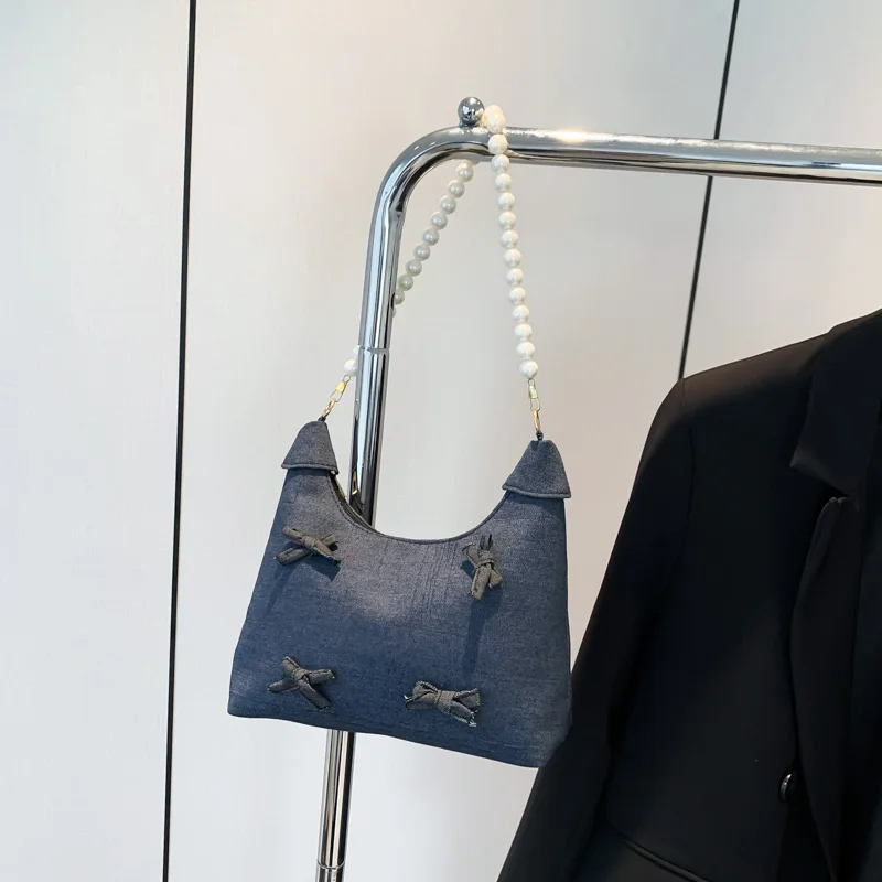 Borsa sottobraccio in denim Borsa da donna con fiocco Bowknot Borsa a mezzaluna con decorazione di perle Borsa a tracolla con tracolla a catena per viaggi di lavoro