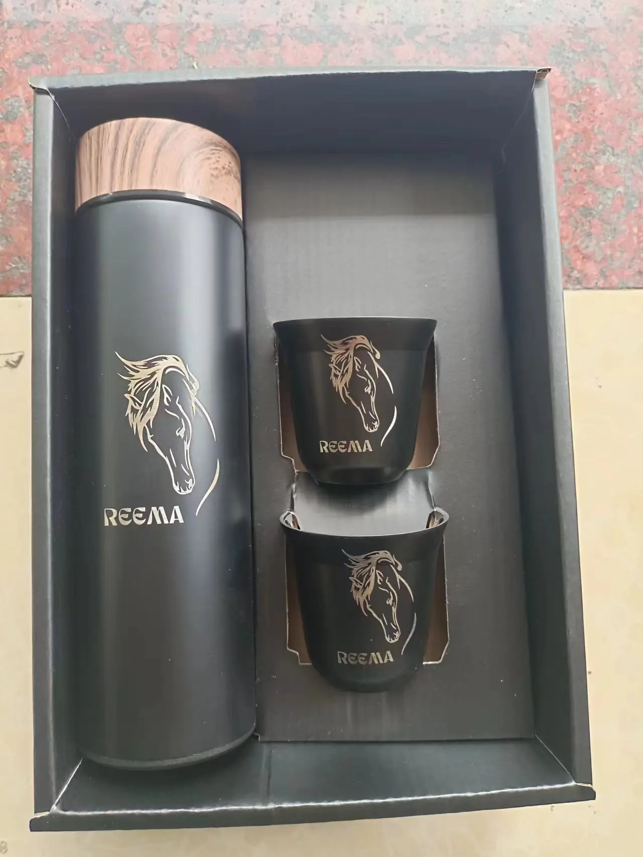 Obrázek 6: 80ml a 160ml s logem