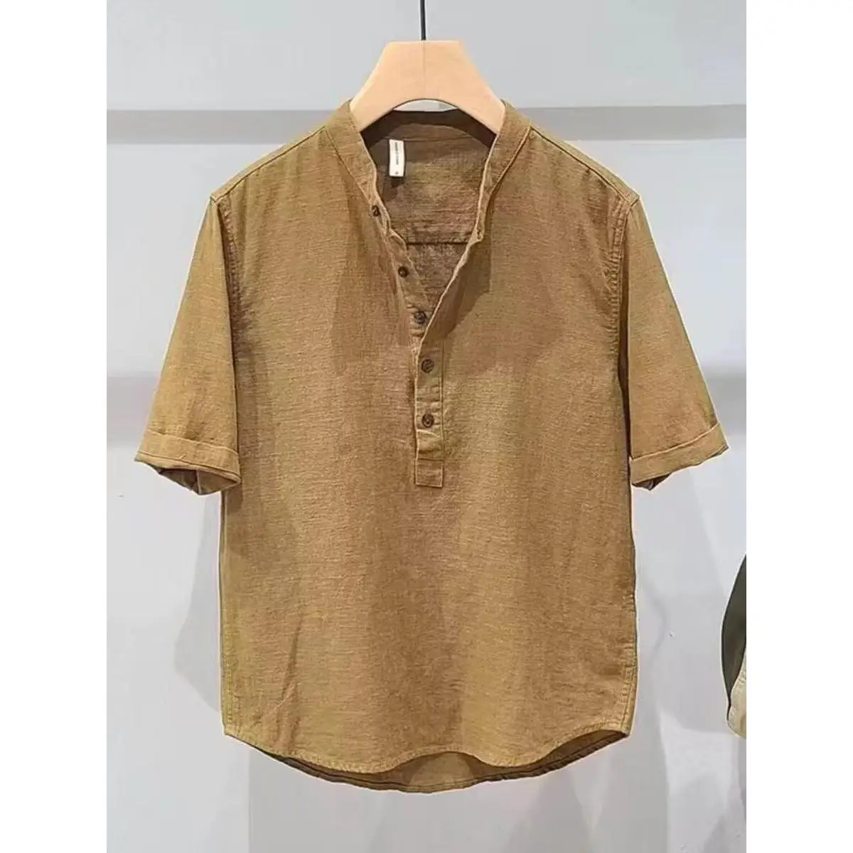 

Японская однотонная льняная рубашка для мужчин, летняя новинка, простая повседневная рубашка из хлопка и льна, модная и удобная.