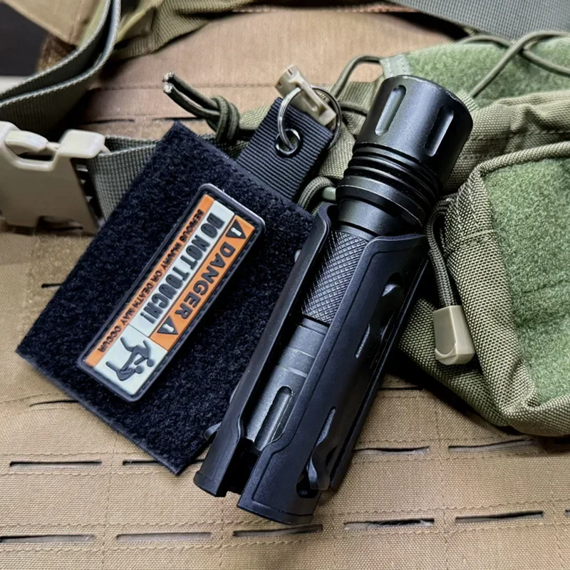 Tactical Outdoor Flashlight Pouch Durable Hunting Lighting Accessory Flashlight Holster Belt Case LED Torch Pouch With MolleClip