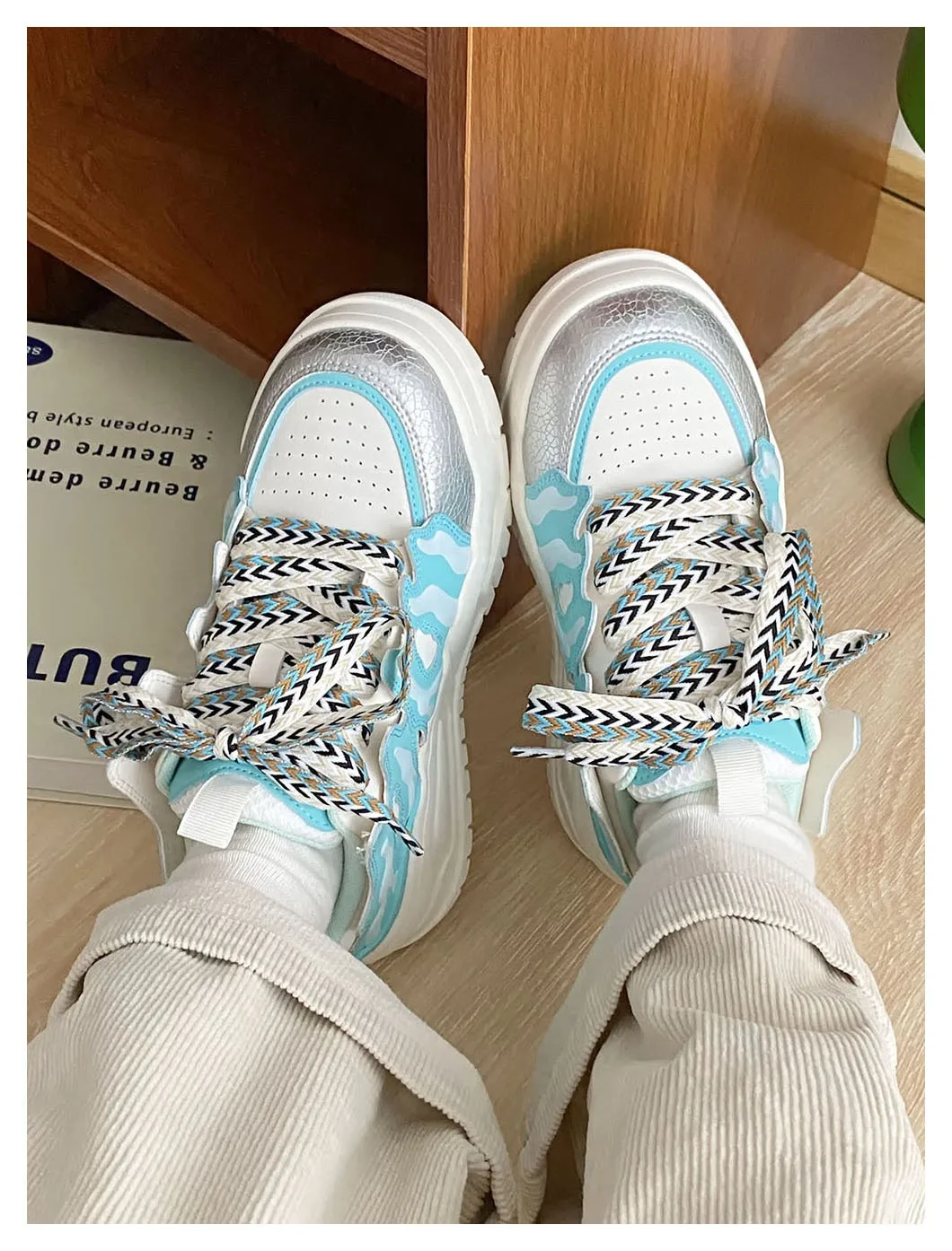 2024 Ins Trendy Customized Thick Sole Retro Women's Sports Shoes Mixed Colors Lacing Comfortable Top Women's Casual Shoes 24-165