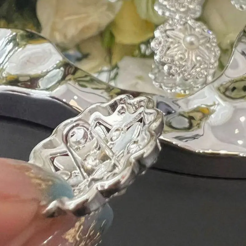 6 Stück 18/23 mm blumenähnliche silberne Metallknöpfe für Kleidung, Mantel, Windjacke, DIY, Perlen-Strass-Dekoration, Nähknöpfe – Detail 3