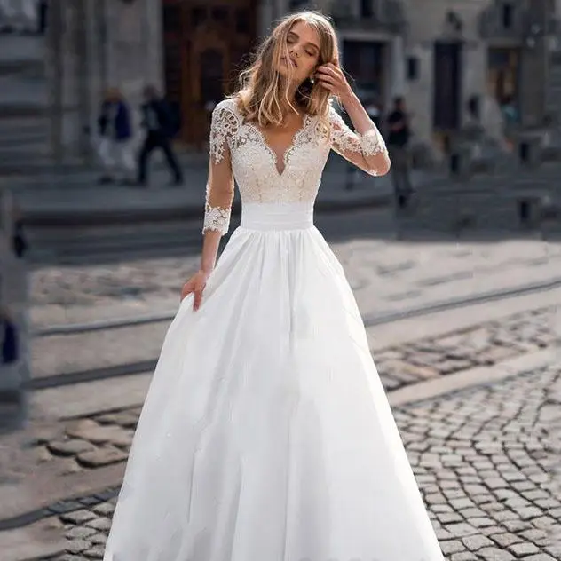 

2023 Sexy BOHO Wedding Dress Lace Appliques V Neck Half Sleeves Modern Bridal Beach Satin Simple Gowns Vestidos De Noiva