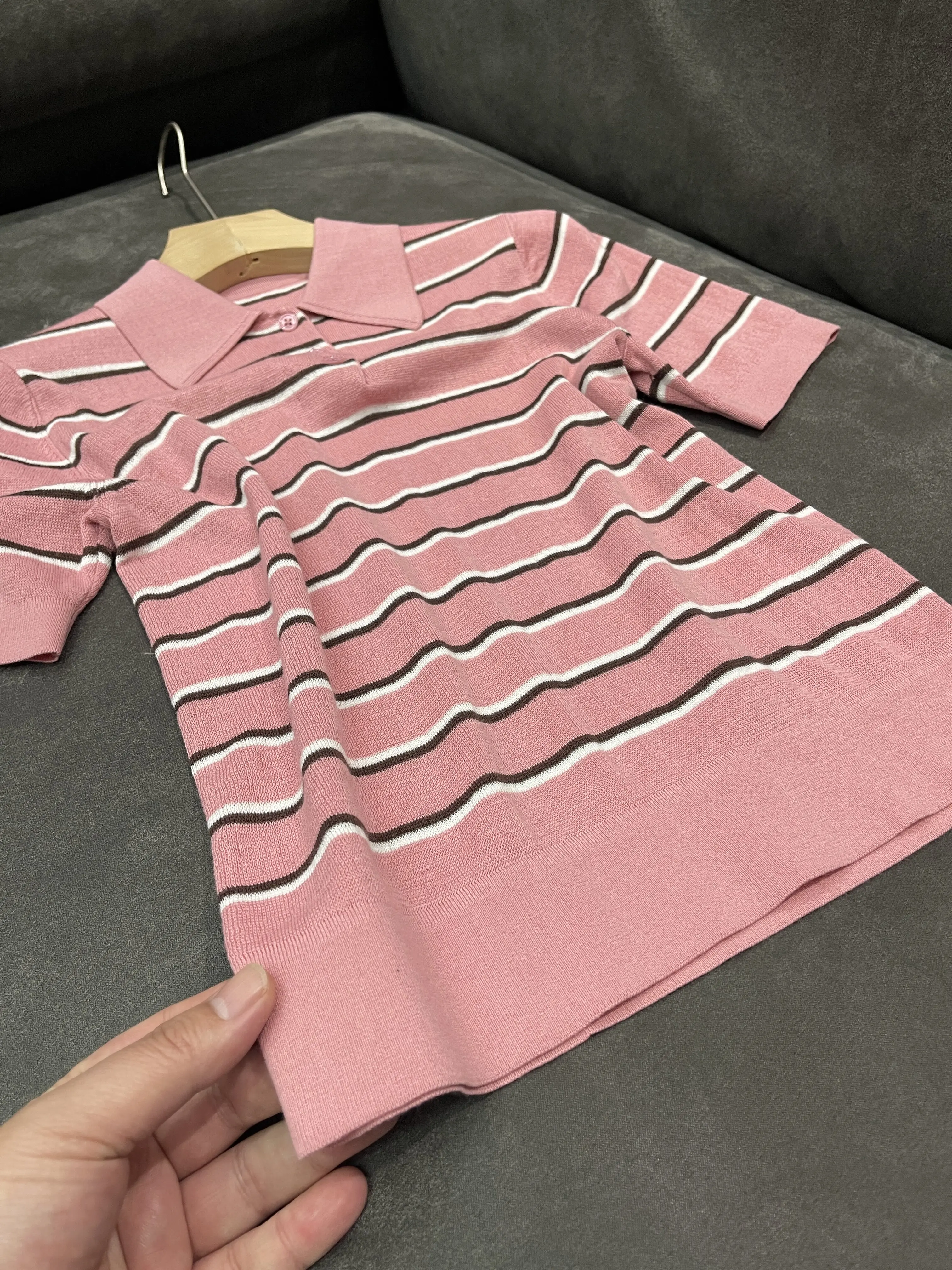 Retro Striped Polo Neck Cropped T-shirt, Loose & Slimming, Casual Versatile for Women