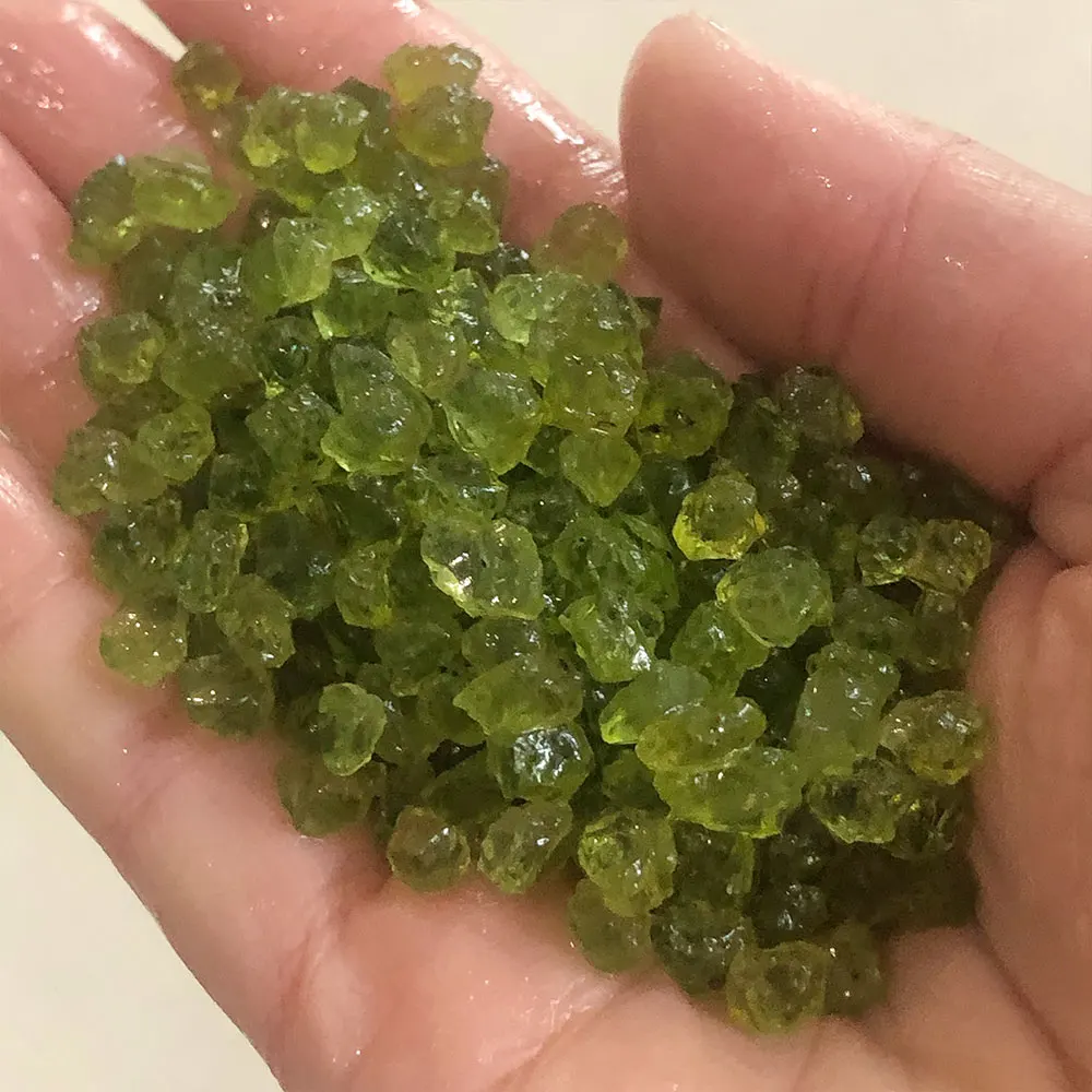 20g/Pack Natural Peridot Olivine Quartz Crystals Raw Stone Chips Gravel Gemstone Home Decoration Aquarium Fengshui Healing Reiki view 4