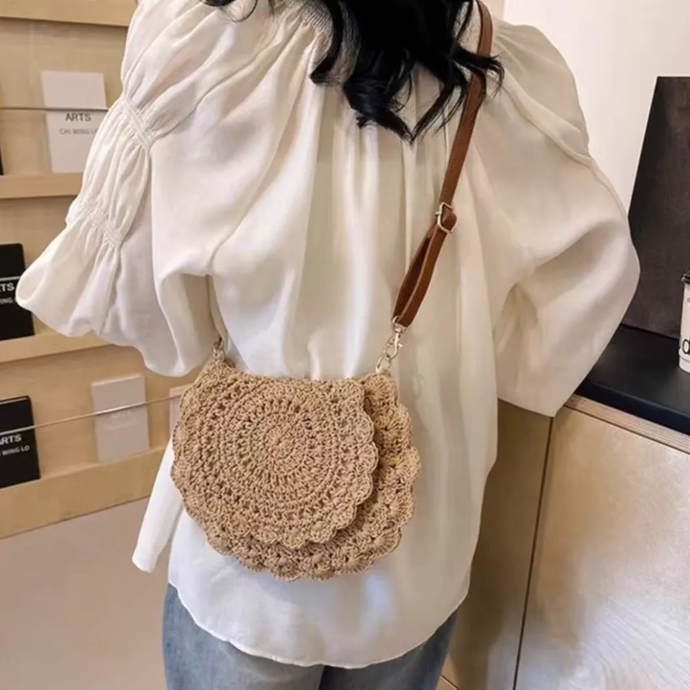 Vintage Hollow Out Woven Handbag Flower Edge Adjustable Shoulder Strap Round Crossbody Bag Beach Bag Ladies