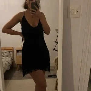 مثير الخامس الرقبة ميني اللباس السباغيتي الأشرطة هامش Bodycon شرابات 1920s غاتسبي فساتين حزب كوكتيل أفضل 8 ملابس نسائية للمبيعات - رقم 6