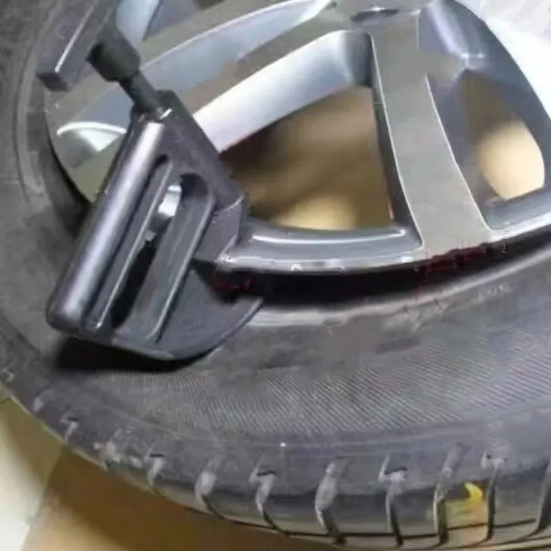 Car tire removal machine accessories tire clamps auxiliary tools tire hub assistants For Tesla car
