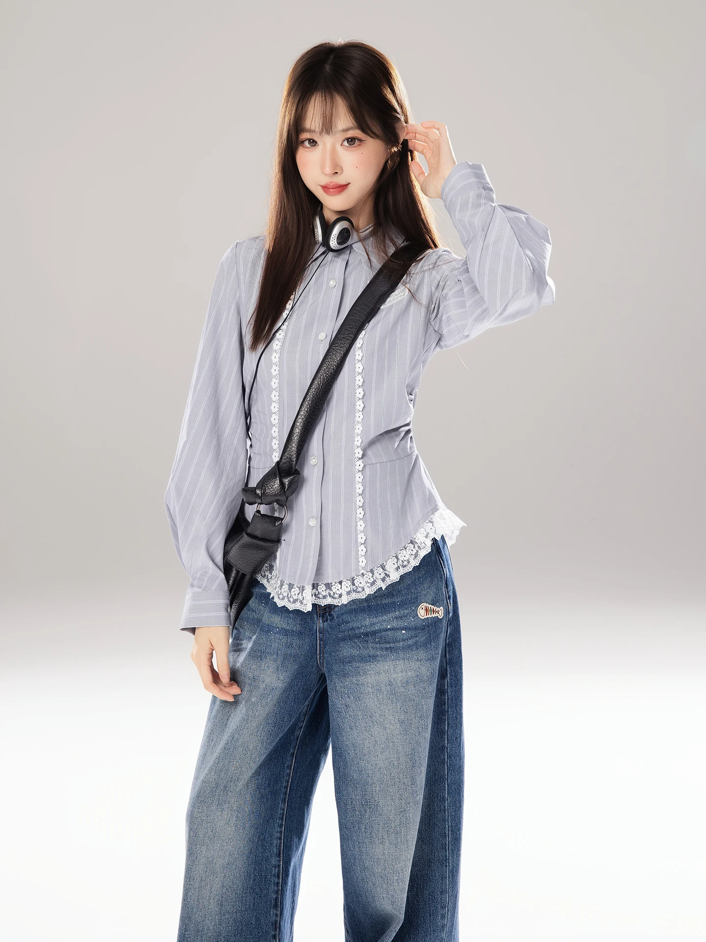 

Sweet Fi Saltl College Sle Long Sve Lace Striped Women's irt Slimming Top for Small Figures 2025 New Arrival