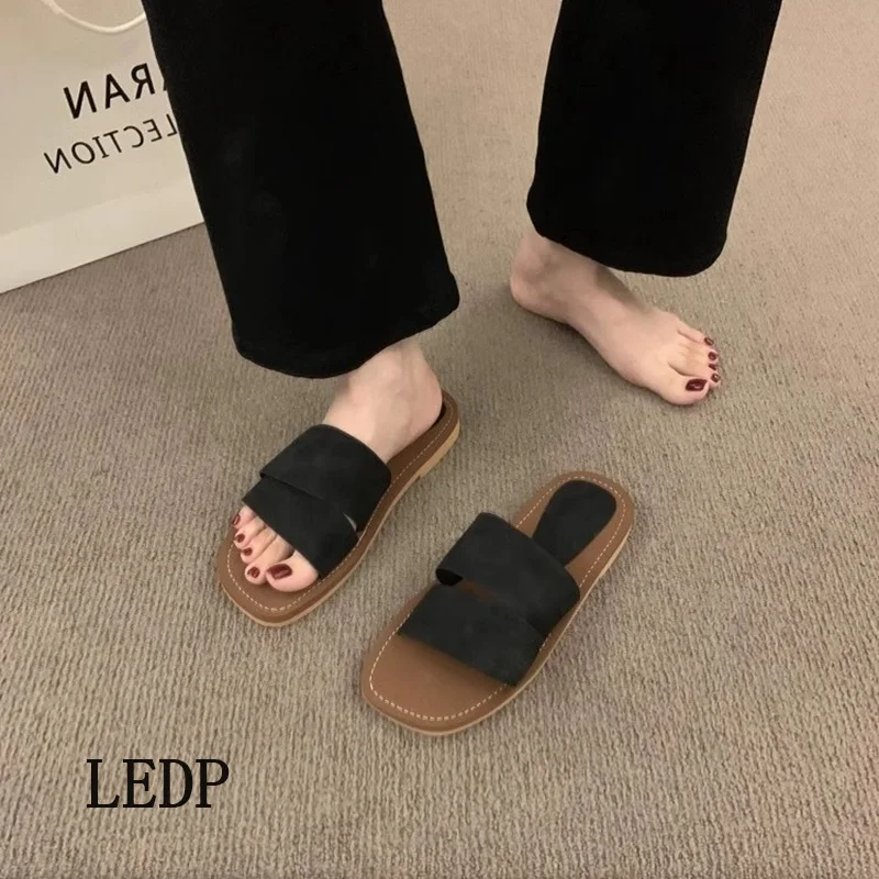 LEDP Women's Slippers Design Retro Open-toe Flats 2024 Summer Seaside Resort Beach Sandals Imitation Suede Leather Upper Mule
