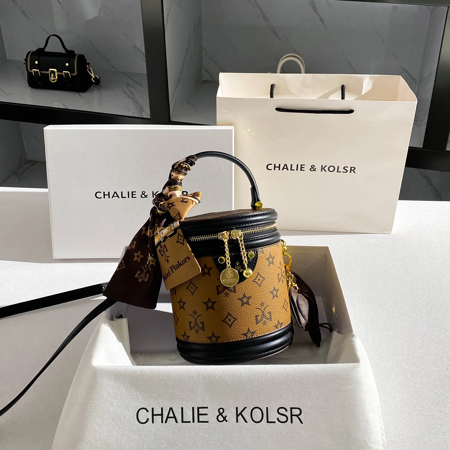 

Casual Luxury Elegant Diaper Bag For Women Trendy Leather Tote With Vintage Classic Design And Minimalist Crossbody Function