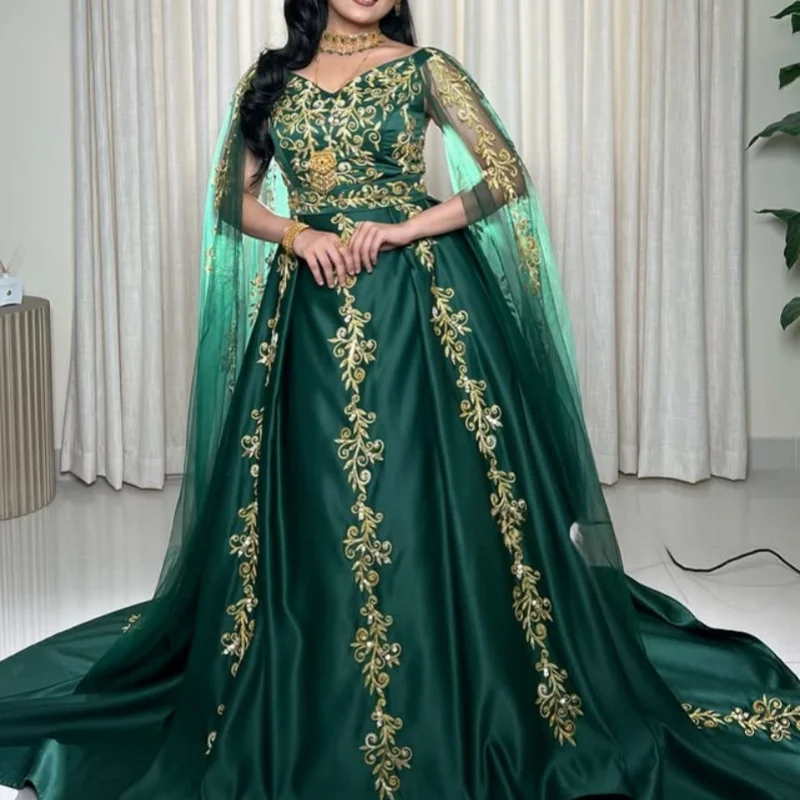

Dark Green Quinceanera Dress Golden Glitter Decal Lace off-shoulder Long tail Vestidos De 15 Quinceanera ﻿Customize