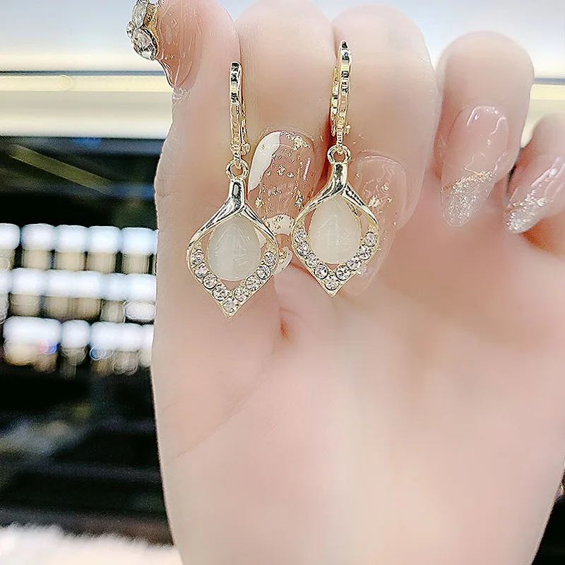 Luxuriöse Trendige Schwarze Doppelschicht-Ohrringe für Frauen, Koreanische Kristall-Zirkon Geometrische Ohrringe, Brautschmuck für Hochzeiten – Detail 5