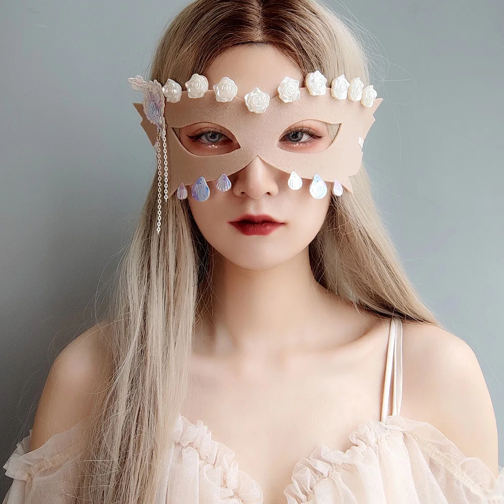 

Halloween Christmas Day Carnival Party Mermaid Shell Tassel Props